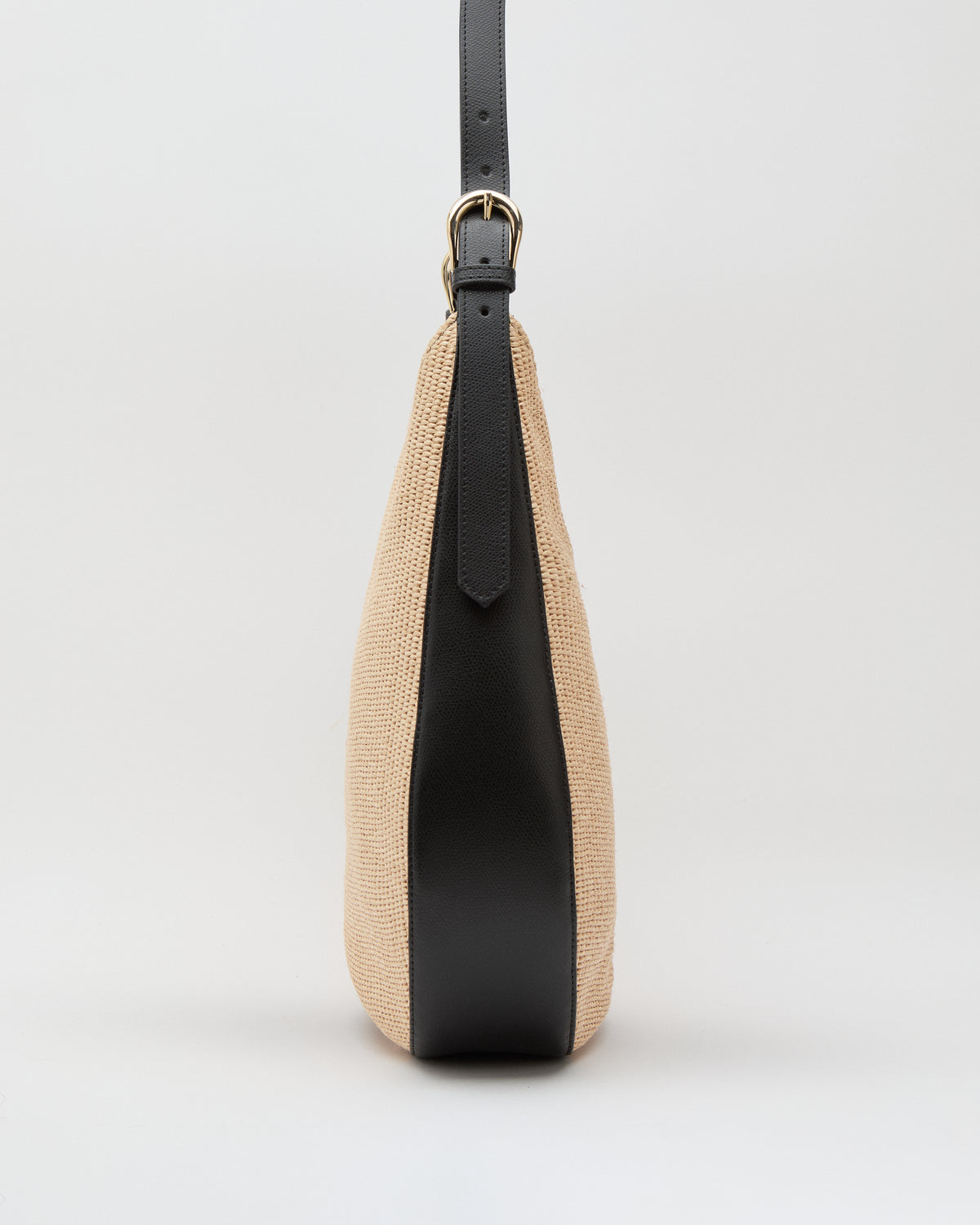 Constance raffia black