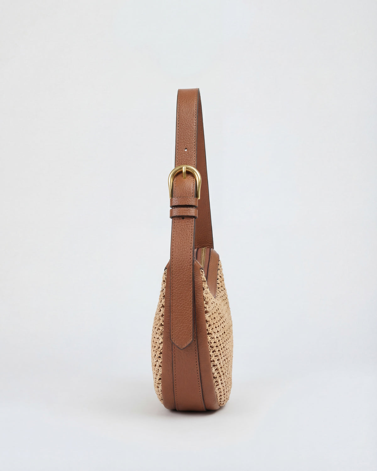 Lou raphia camel